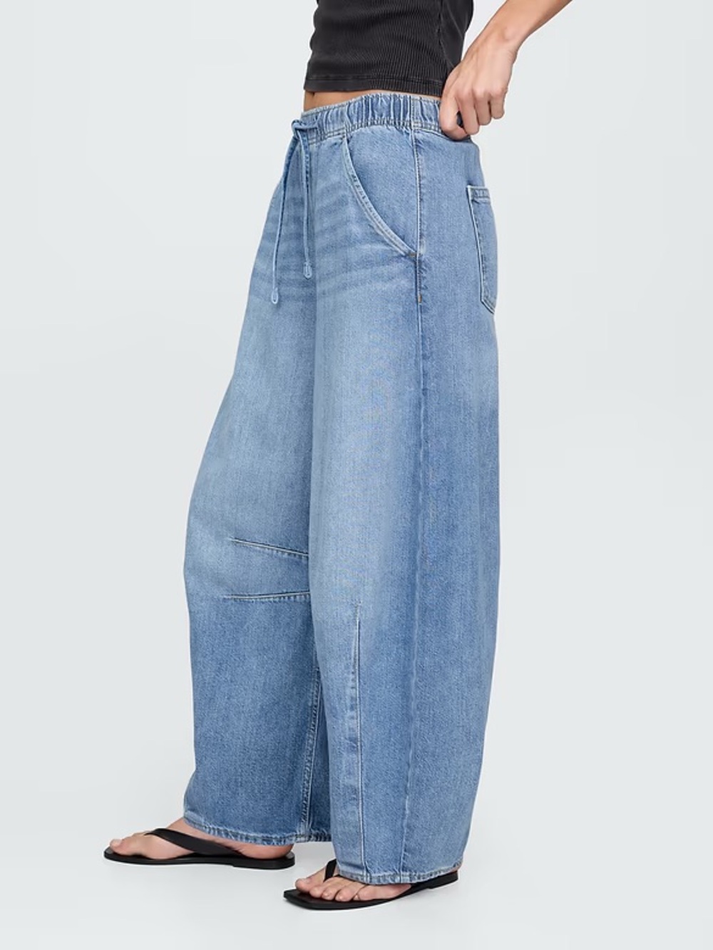 GAP Mid Rise UltraSoft Easy Horseshoe Jeans / size S / medium wash - Picture 3 of 7